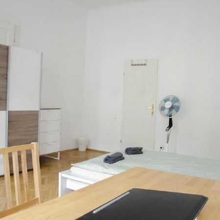 Wonderful Two Bedroom Apartment Bécs Kültér fotó